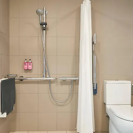 Moxy Munich Airport 4*