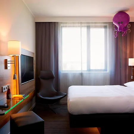 Moxy Munich Airport Hotel 4*
