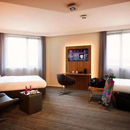 Moxy Munich Airport 4*