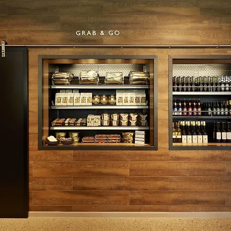Moxy Munich Airport 4*