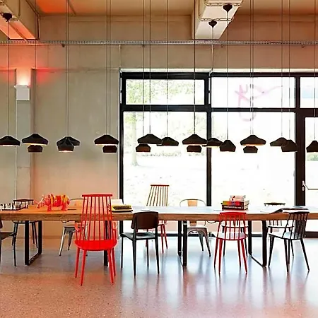 Moxy Munich Airport 4*