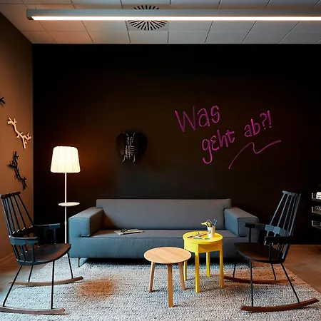 Moxy Munich Airport 4*