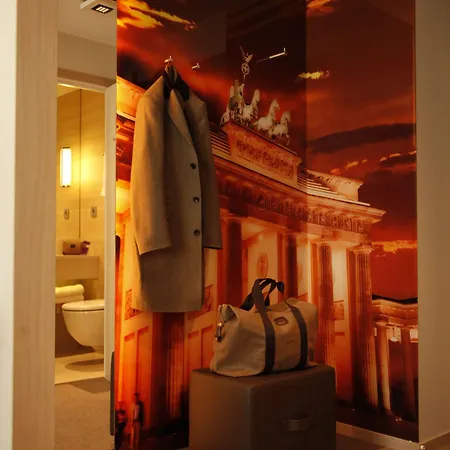 Moxy Munich Airport 4*