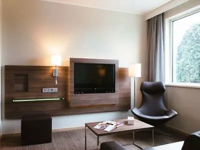 Moxy Munich Airport מלון 4*