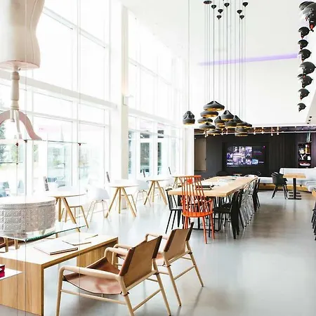 Moxy Munich Airport Hotel 4*