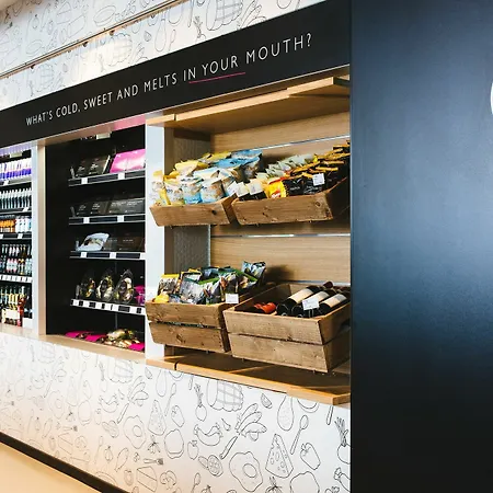 מלון Moxy Munich Airport 4*