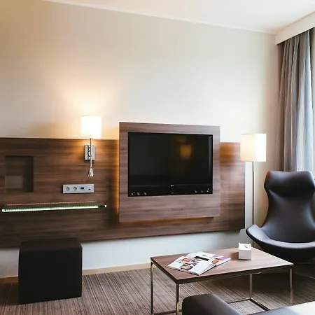 Hotel Moxy Munich Airport 4*