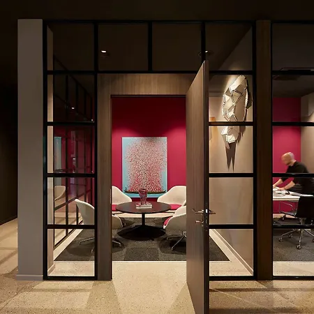 Moxy Munich Airport מלון 4*