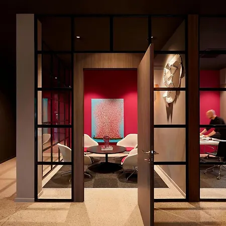 Moxy Munich Airport Ξενοδοχείο 4*