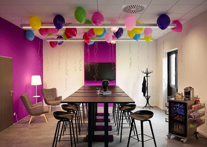 Moxy Munich Airport Hotel 4*