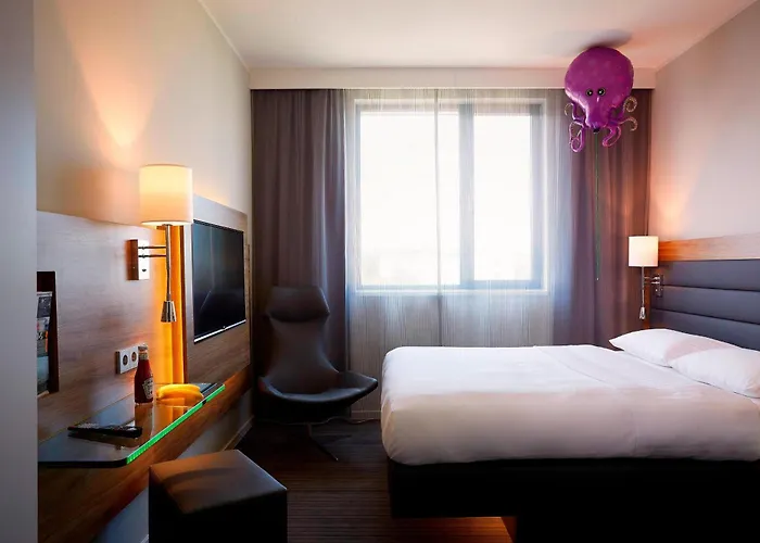 Moxy Munich Airport Hotel 4*