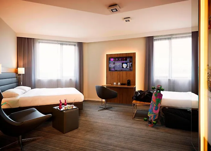 Moxy Munich Airport 4*