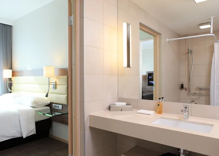 Moxy Munich Airport 4*
